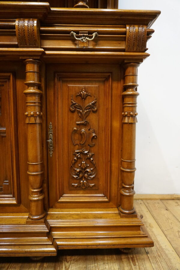 MASYWNY SYGNOWANY KREDENS LITY ORZECH ROMEO I JULIA