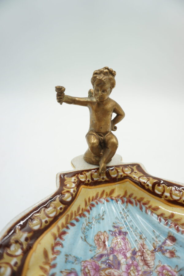 PATERKA POPIELNICZKA MYDELNICZKA PORCELANA Z BRĄZEM - ANIOŁEK