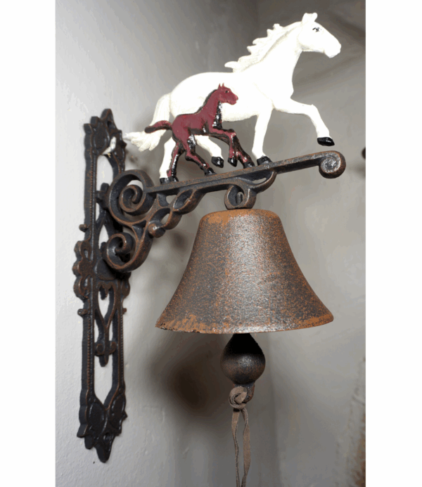 PIĘKNY ŻELIWNY DZWON DZWONECZEK KONIE