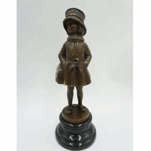 FIGURA Z BRĄZU DZIEWCZYNKA Z TECZKĄ