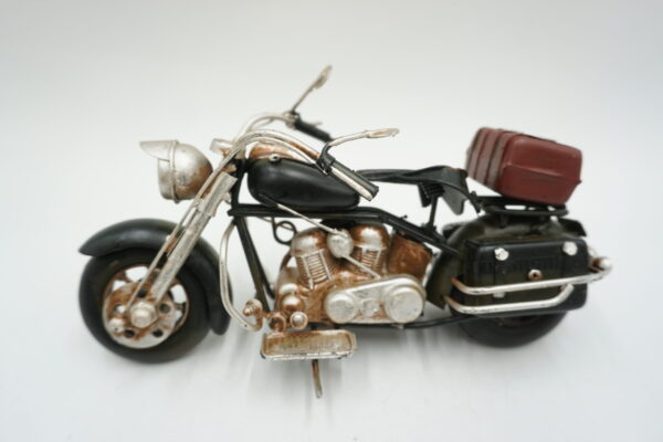 METALOWY MODEL MOTOR PREZENT