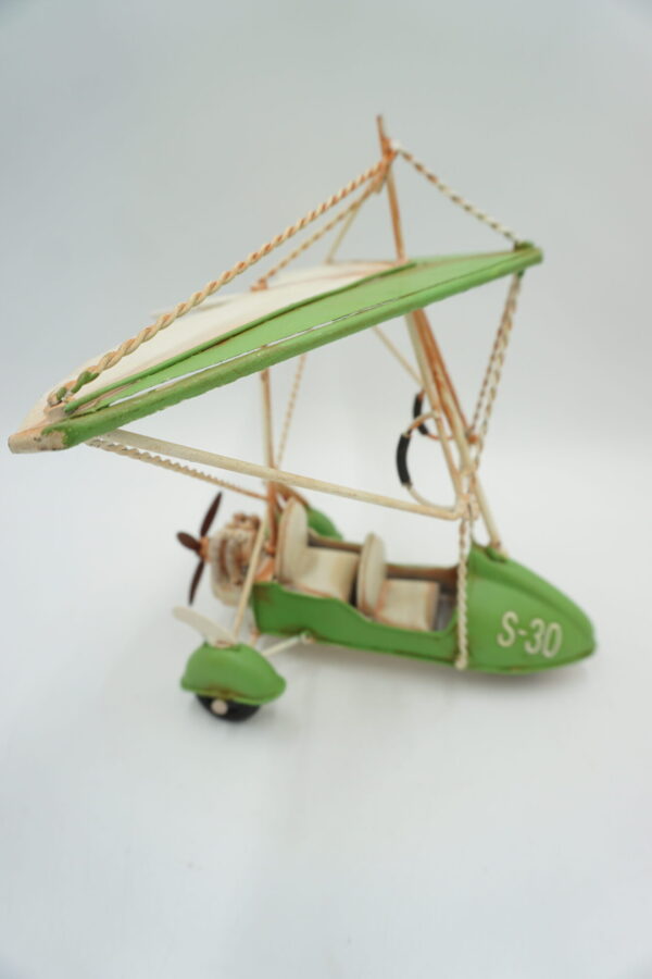 METALOWY MODEL MOTOLOTNIA ZIELONY DEKORACJA PREZENT