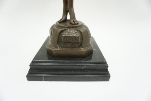 FIGURA Z BRĄZU AKT NAGA KOBIETA