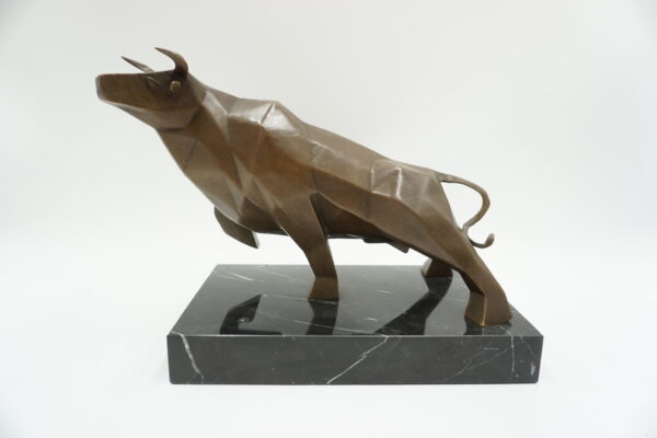 FIGURA Z BRĄZU BYK ART DECO