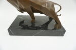 FIGURA Z BRĄZU BYK ART DECO