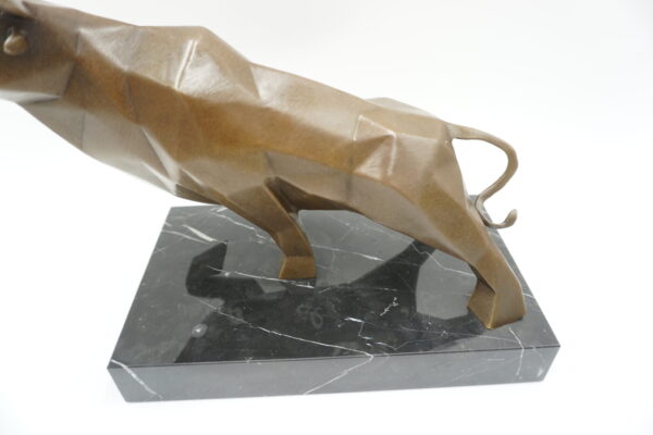 FIGURA Z BRĄZU BYK ART DECO