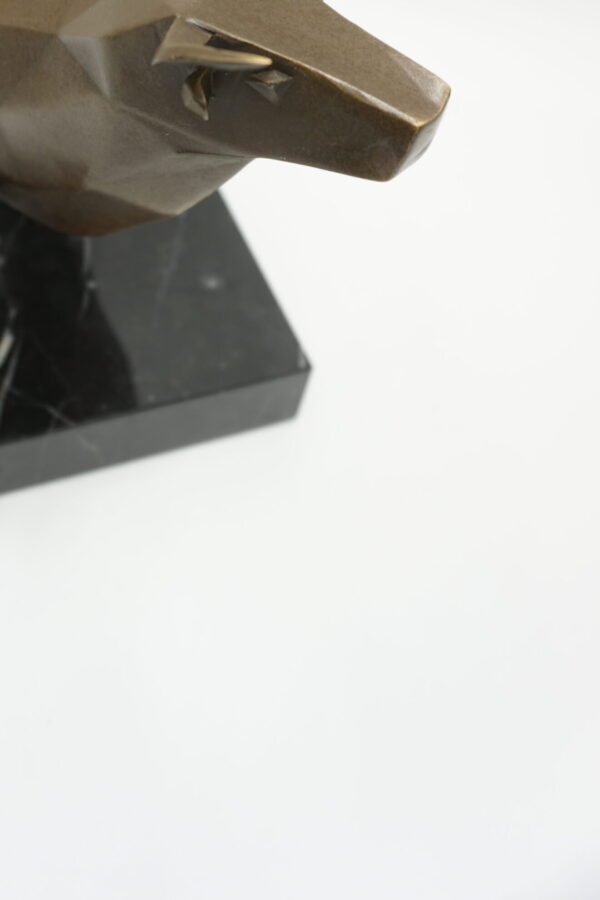 FIGURA Z BRĄZU BYK ART DECO