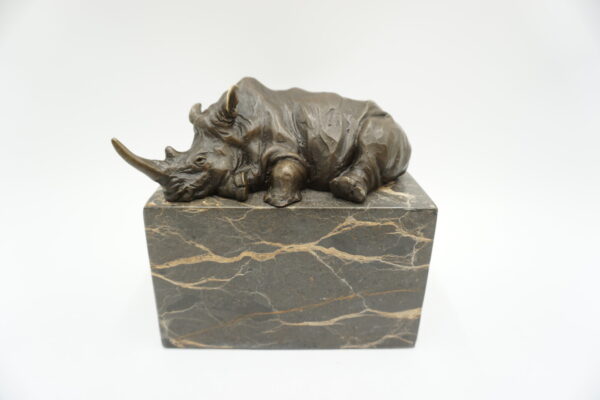 FIGURA Z BRĄZU NOSOROŻEC