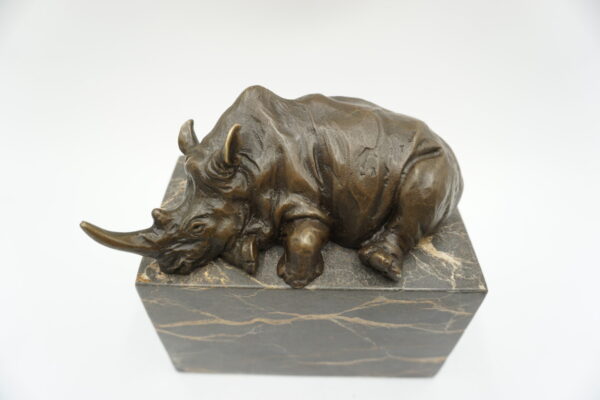 FIGURA Z BRĄZU NOSOROŻEC