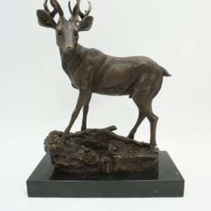 FIGURA Z BRĄZU MŁODY JELEŃ