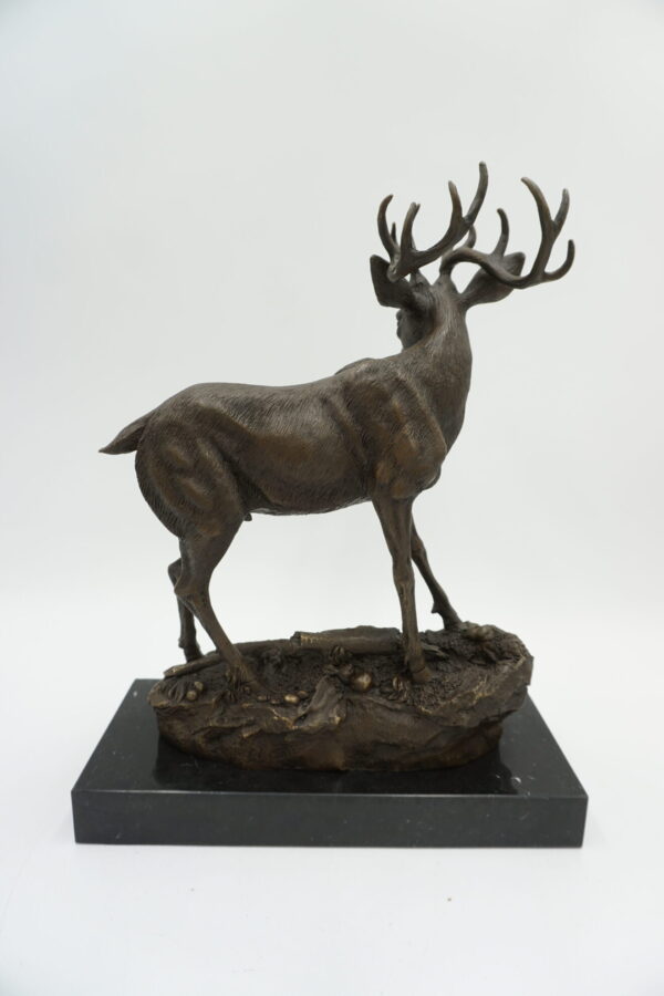 FIGURA Z BRĄZU MŁODY JELEŃ