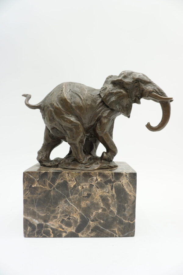 FIGURA Z BRĄZU SŁOŃ Z TRĄBĄ W DÓŁ