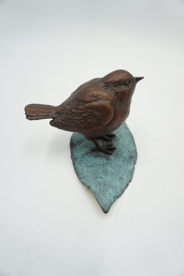 FIGURA Z BRĄZU PTASZEK WRÓBELEK NA LIŚCIU