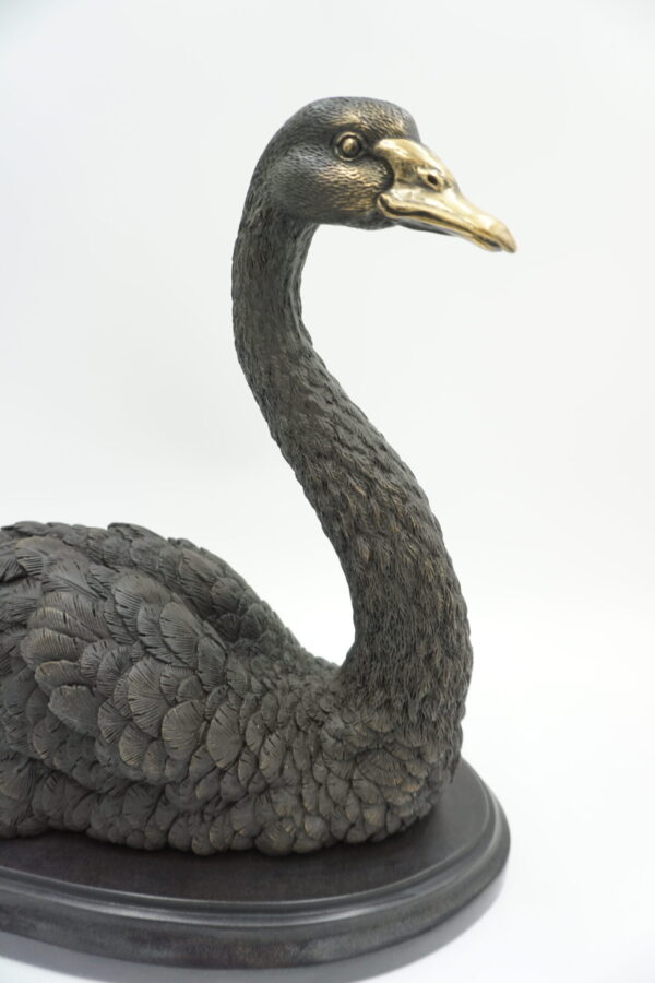 FIGURA Z BRĄZU CZARNY ŁABĘDŹ