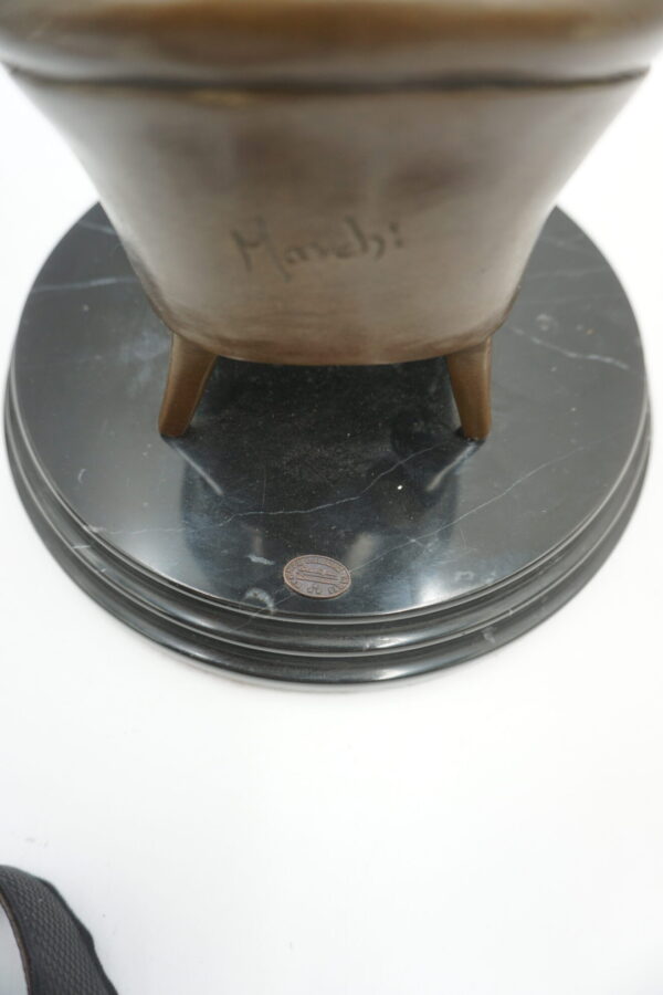 FIGURA Z BRĄZU AKT NAGA KOBIETA LEŻĄCA NA FOTELU