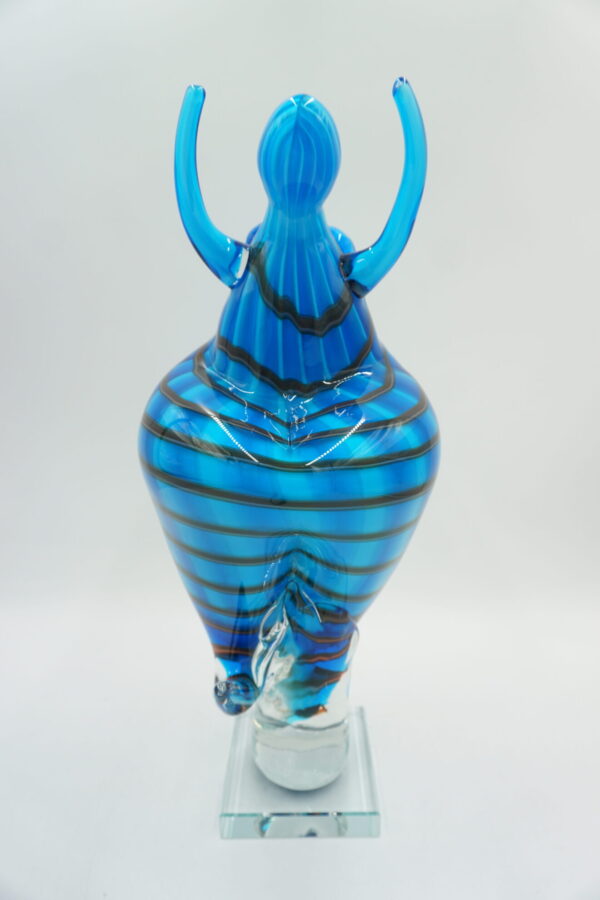 SZKLANA FIGURA STYL MURANO, NIEBESKA PUSZYSTA PANI