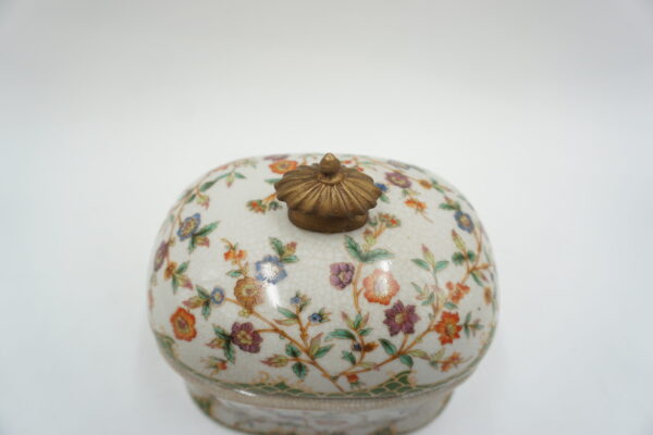 SZKATUŁKA PUZDERKO PORCELANA Z BRĄZEM