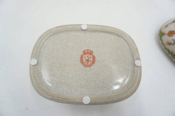 SZKATUŁKA PUZDERKO PORCELANA Z BRĄZEM