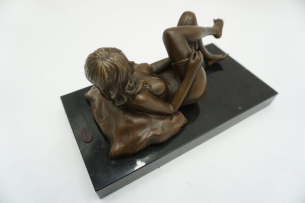 FIGURA Z BRĄZU AKT NAGA KOBIETA