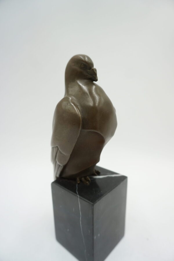 FIGURA Z BRĄZU GOŁĄB NA KAMIENNEJ PODSTAWIE