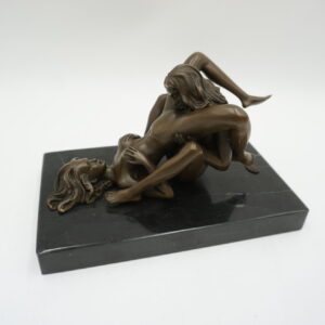 FIGURA Z BRĄZU AKT KOBIECY - LESBIJKI