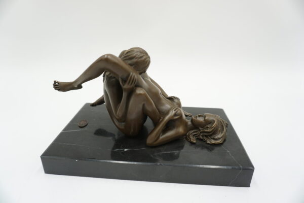 FIGURA Z BRĄZU AKT KOBIECY - LESBIJKI