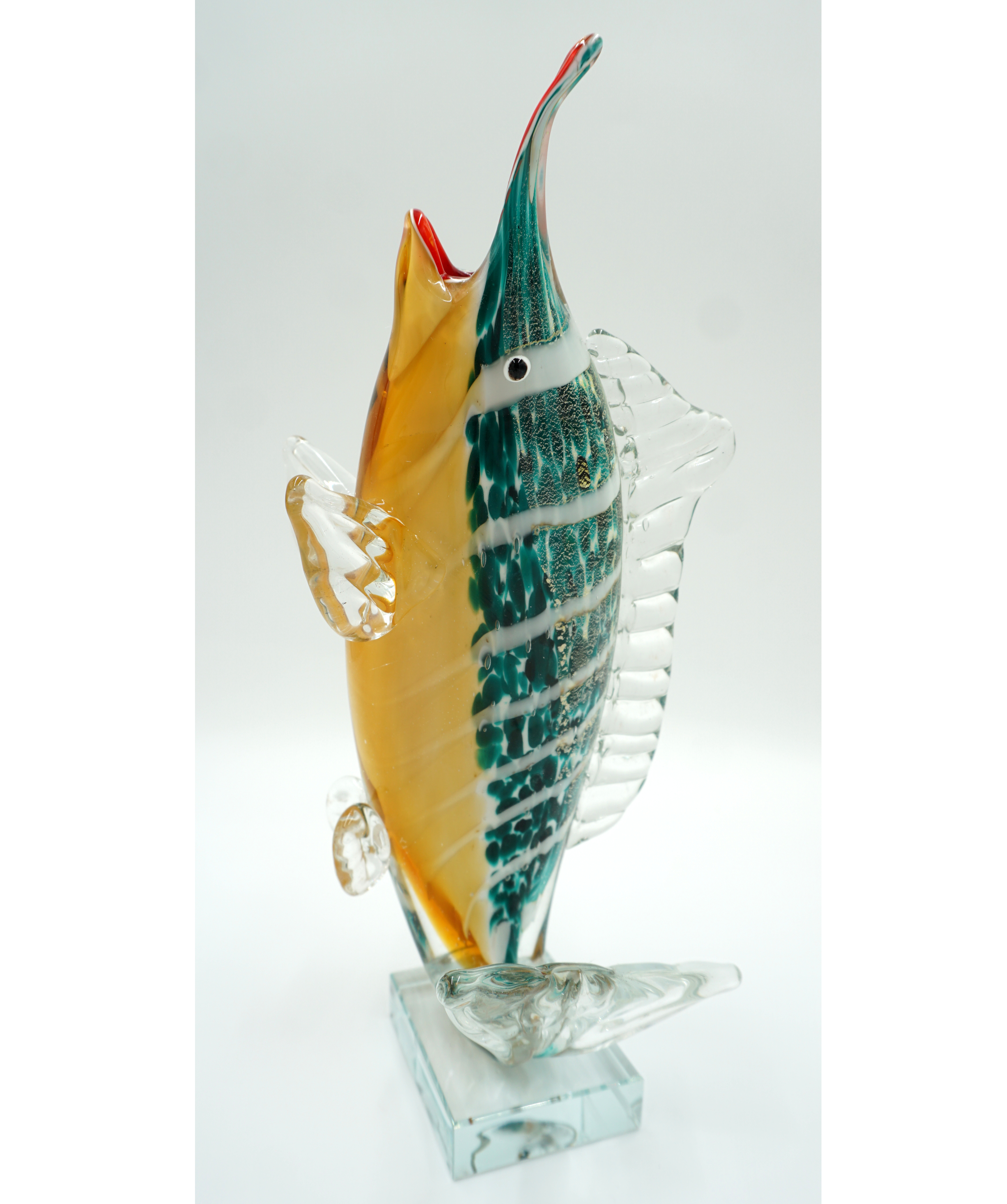 SZKŁO MURANO, FIGURKA DUŻA RYBA NA OGONIE