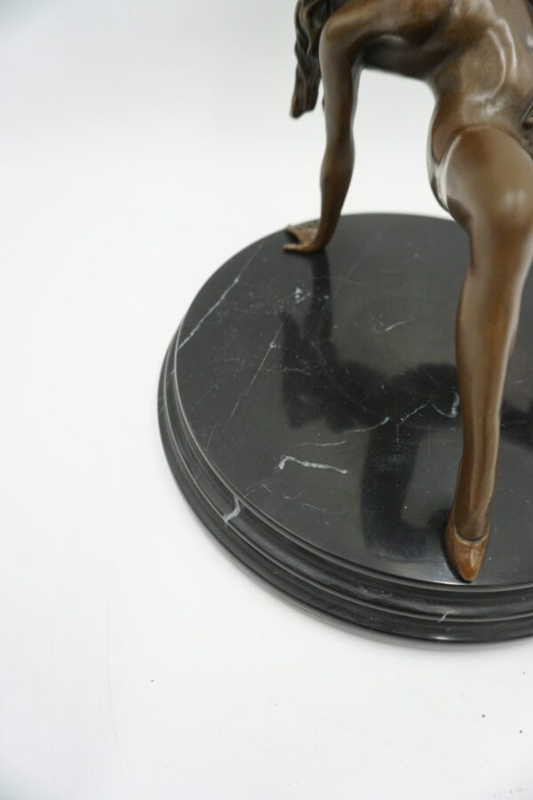 AKT NAGIEJ KOBIETY - FIGURA Z BRĄZU - NAGA KOBIETA OSTRY AKT