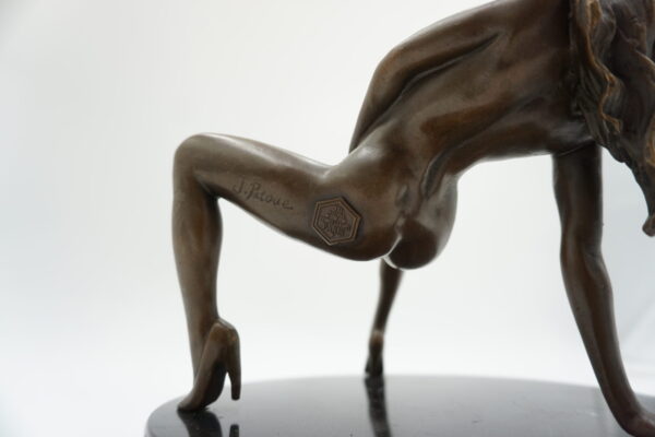 AKT NAGIEJ KOBIETY - FIGURA Z BRĄZU - NAGA KOBIETA OSTRY AKT