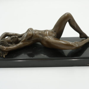 AKT NAGIEJ KOBIETY - FIGURA Z BRĄZU - NAGA LEŻĄCA KOBIETA