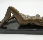 AKT NAGIEJ KOBIETY - FIGURA Z BRĄZU - NAGA LEŻĄCA KOBIETA