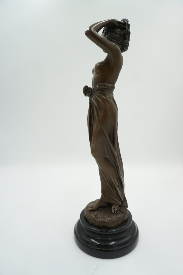 FIGURA Z BRĄZU AKT NAGA WYSOKA ZMYSŁOWA KOBIETA Z CHUSTĄ