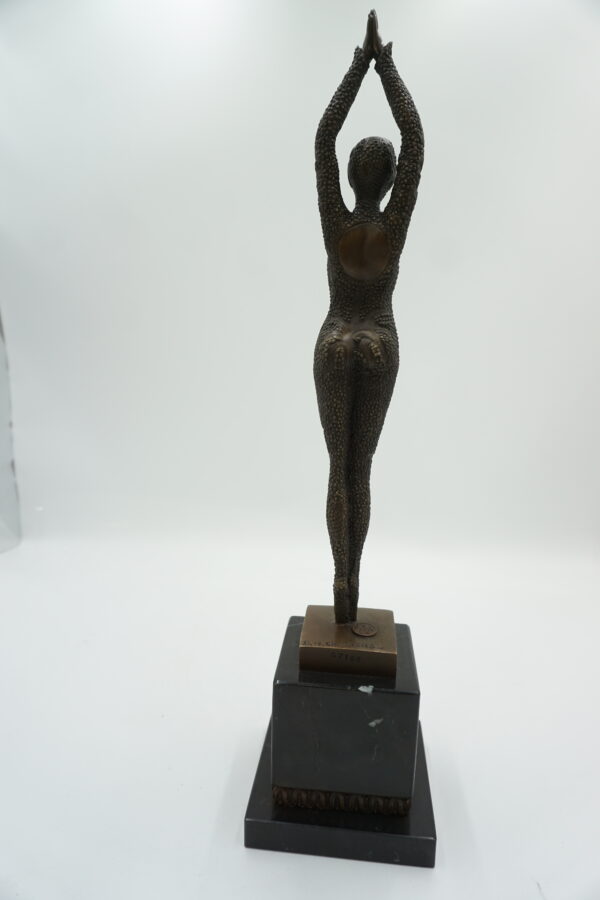 FIGURA Z BRĄZU KOBIETA TANCERKA
