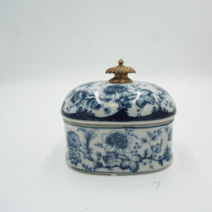 SZKATUŁKA PUZDERKO PORCELANA Z BRĄZEM