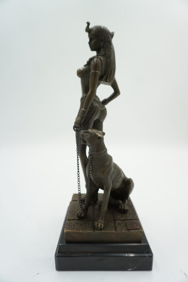 FIGURA Z BRĄZU KLEOPATRA EGIPCJANKA Z DZIKIM KOTEM