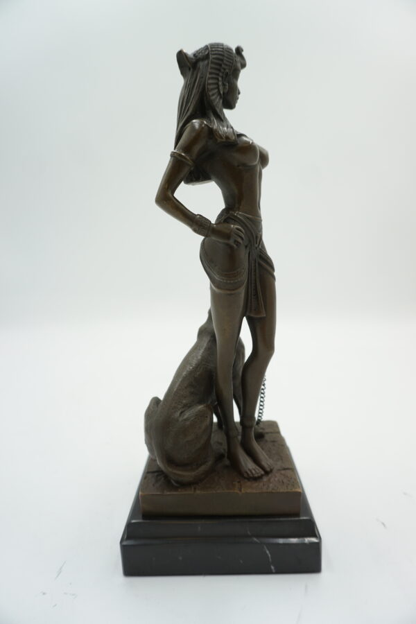 FIGURA Z BRĄZU KLEOPATRA EGIPCJANKA Z DZIKIM KOTEM