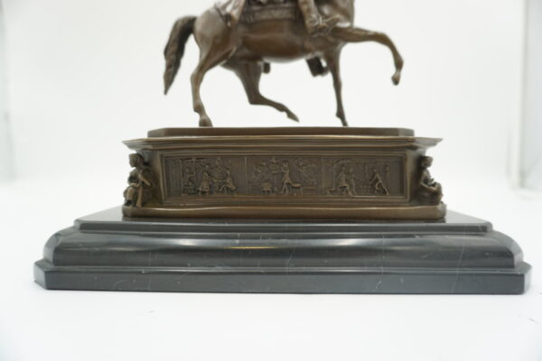 FIGURA Z BRĄZU FRANCISZEK JÓZEF NA KONIU