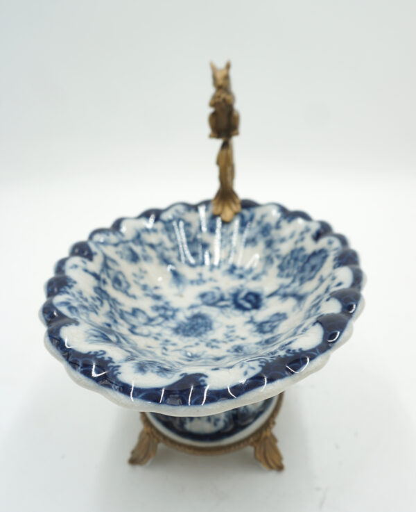 PATERA PATERKA MYDELNICZKA PORCELANA Z BRĄZEM - WIEWIÓRKA