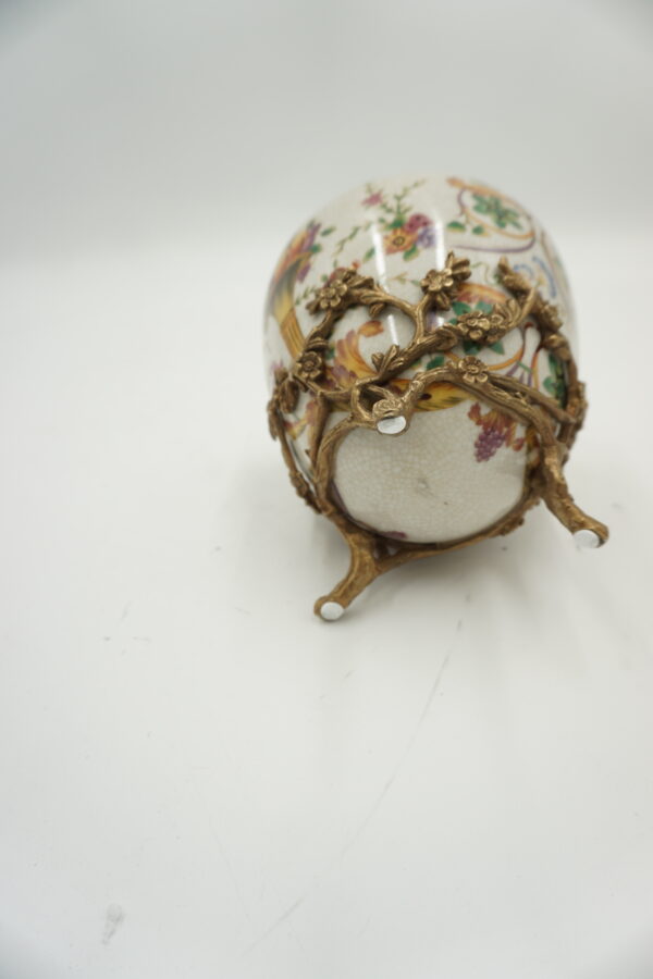 JAJO PORCELANA Z BRĄZEM SZKATUŁKA ANIOŁEK Z TRĄBKĄ