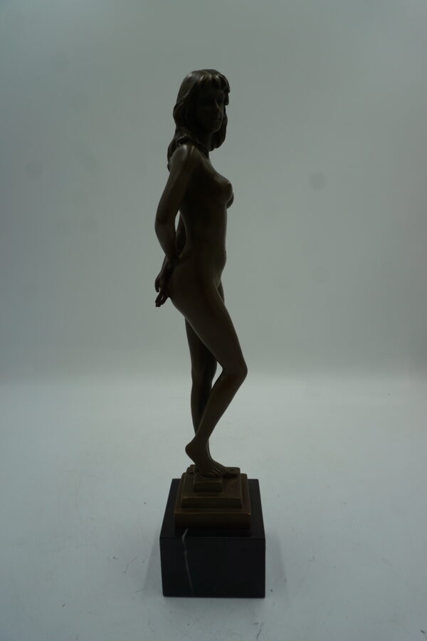 DUŻA FIGURA Z BRĄZU AKT NAGA KOBIETA