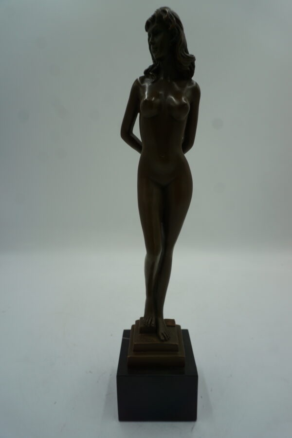 DUŻA FIGURA Z BRĄZU AKT NAGA KOBIETA