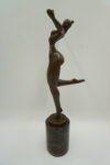 NOWOCZESNA FIGURA Z BRĄZU TANCERKA MODERNISTYCZNA