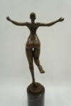 NOWOCZESNA FIGURA Z BRĄZU TANCERKA MODERNISTYCZNA