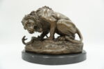 DUŻA FIGURA Z BRĄZU LEW Z WĘŻEM