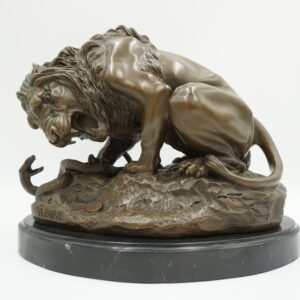 DUŻA FIGURA Z BRĄZU LEW Z WĘŻEM