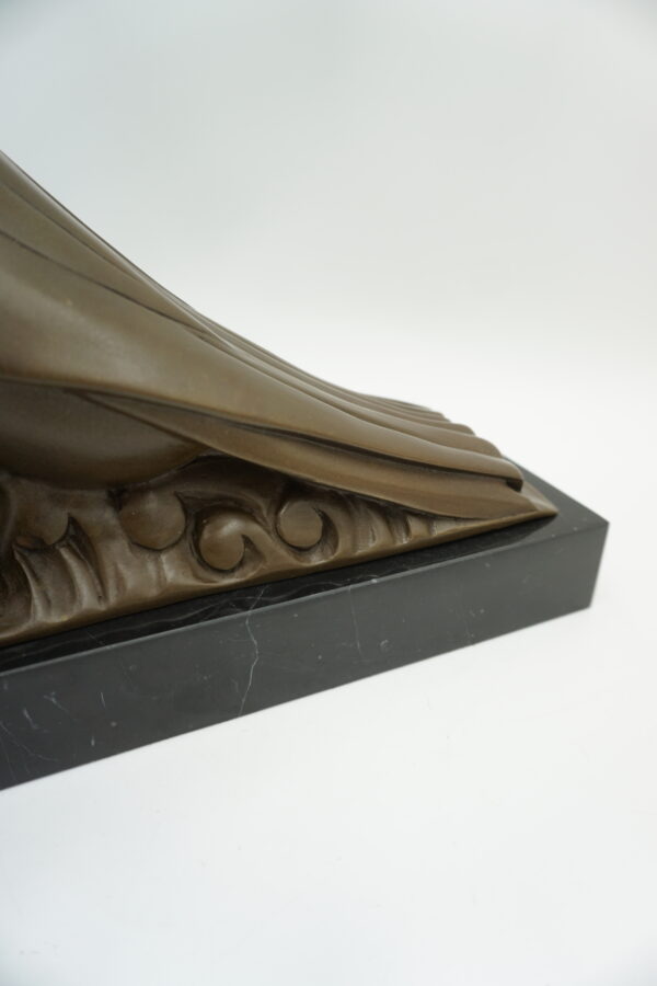 FIGURA Z BRĄZU GOŁĄB NA KAMIENNEJ PODSTAWIE