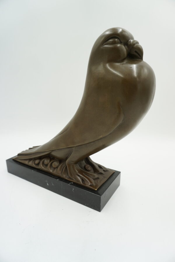 FIGURA Z BRĄZU GOŁĄB NA KAMIENNEJ PODSTAWIE