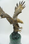FIGURA Z BRĄZU ORZEŁ Z ROZŁOŻONYMI SKRZYDŁAMI