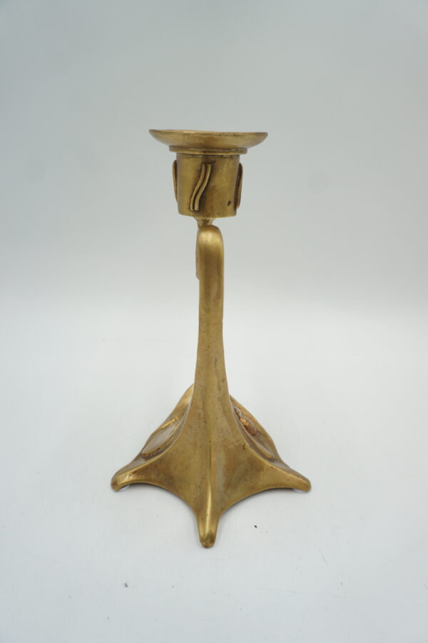 PIĘKNY POJEDYŃCZY ŚWIECZNIK Z BRĄZU SECESJA