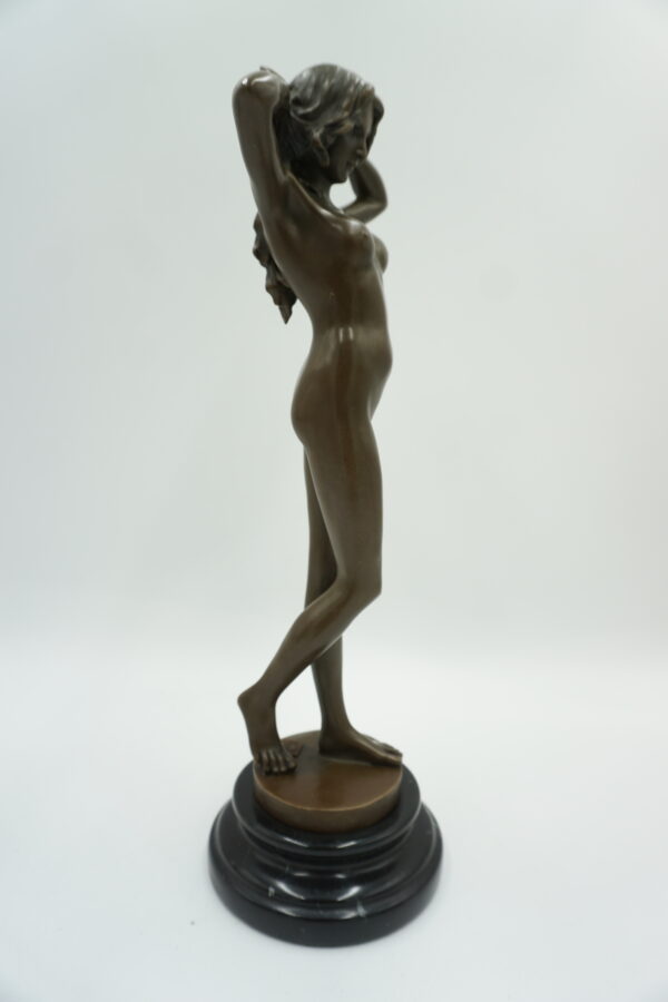 DUŻA FIGURA Z BRĄZU AKT NAGA KOBIETA